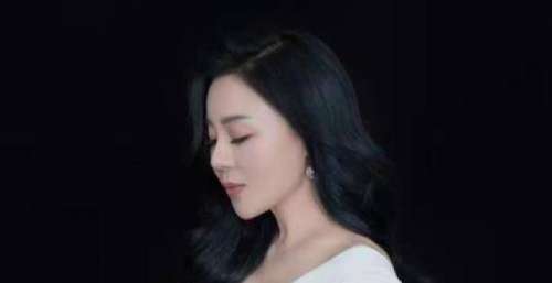 邓丽君歌曲传唱人周筱宛新曲《谁是你的白月光》惊艳上线