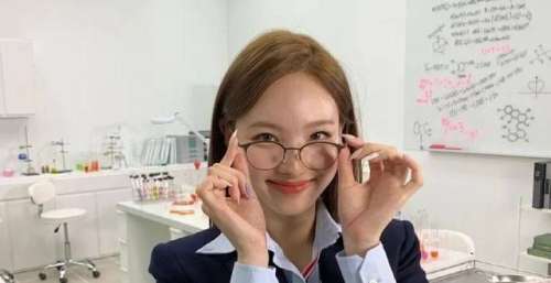 TWICE成员林娜琏ins近日更新