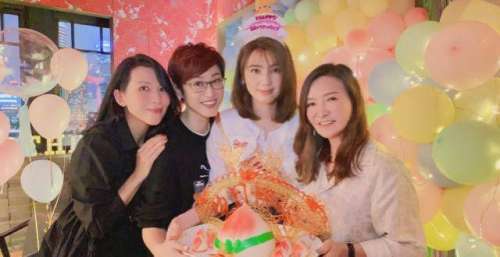 50岁“最美港姐”洪欣上海庆生 与好姐妹陈法蓉蔡少芬同框太美了