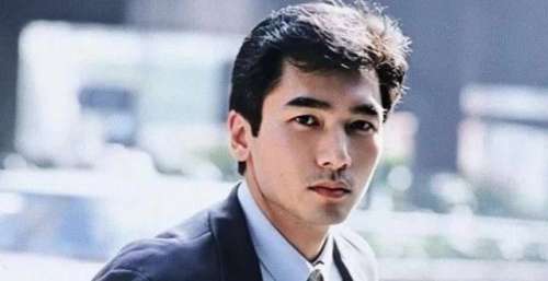 著名演员方中信：港姐女友意外怀孕，他被迫结婚，后来怎样了？