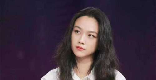 41岁汤唯“美爆了”，回国首亮相，女星自愧不如，还是原来的味道