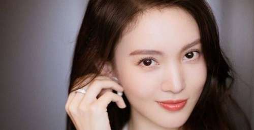 金晨的上位秘史，人送称号“内地萧亚轩”，情史堪称小鲜肉收割机