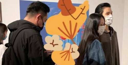 郭碧婷一家五口看动画展，cora打扮粉嫩超可爱，长得像爸爸