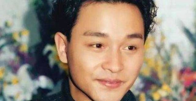 港台男明星大盘点，无美颜无滤镜，年少时的他们也是一骑绝尘