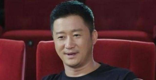 吴京曝《长津湖》首映后，约胡军朱亚文聚餐被拒，原因够人笑三天
