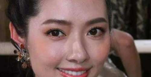 郭碧婷在国外拍照失去PS，当镜头放大十倍，颜值不现实：不给00后留活路
