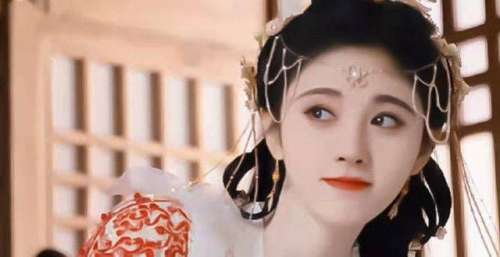 鞠婧祎和曾舜晞主演的古装剧《嘉南传》不久将开播，两人CP感十足