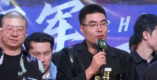 邀请难度大《脱口秀大会》冠军诞生，最大的“彩蛋”不是周奇墨，而是王思聪披哥错