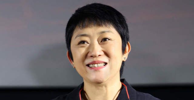 末票房冠军电影《不速来客》首映 主创多角度解读“神反转喜剧”周末票