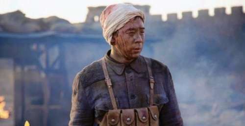年一战成名《功勋》持续热播 马佳玛尧催泪出演青年张富视率