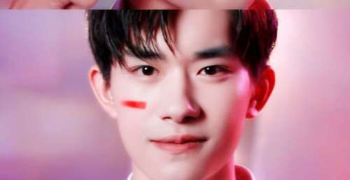 绕过江山错落，才发现易烊千玺是人间烟火