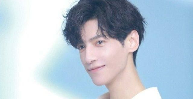 网友太帅了罗云熙拍摄《追光者》被打入院原因曝光，横店医院围满了人！王一博