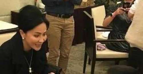 楷已读不回小伙喊了两声“干妈”换来了一套几千万的豪宅，太值了贾静雯