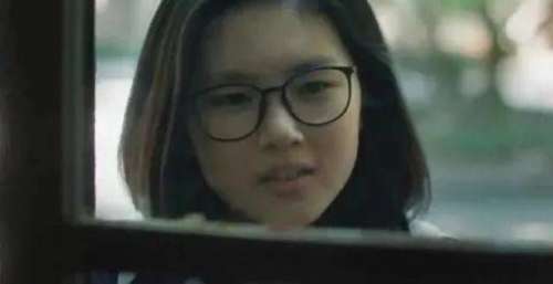 是气质不俗《八角亭迷雾》首播不如预期，念玫演技有槽点，小女孩演技需要再磨磨！商业调