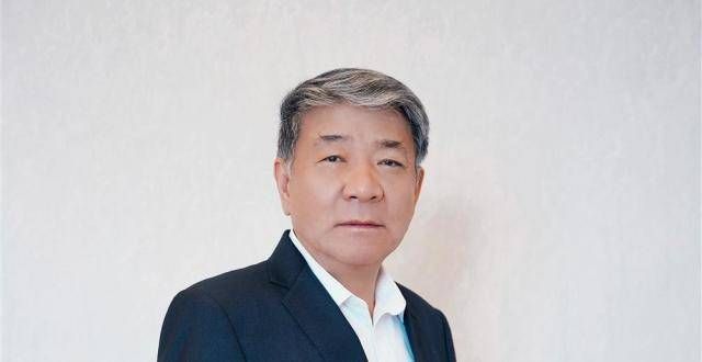 高中生题材专访导演郑晓龙：我为什么选周迅演屠呦呦部生存