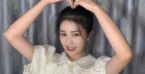 导演组也太会了！白鹿《嗨放派》送石榴，一下子把人拉回周生如故