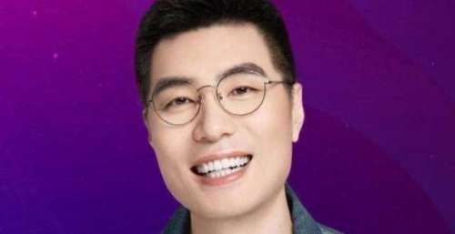 是什么让全场地的人笑声不断，导致场面一度失控？