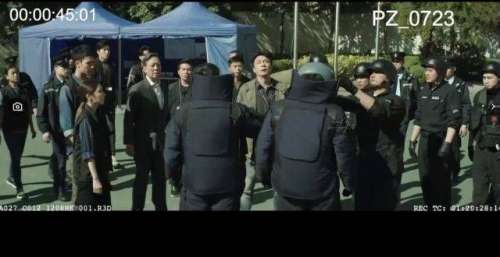 电影破战重磅投资，警匪、战精彩不断。