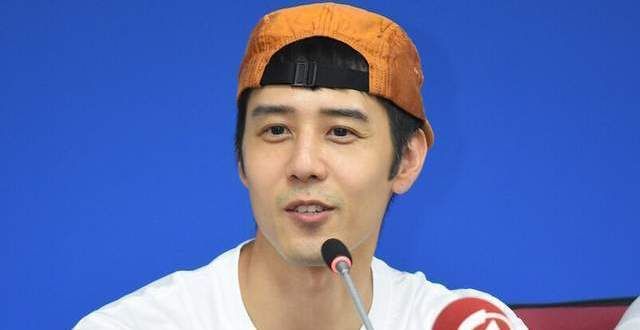 李玖哲告假节目陪爱妻 江宏杰代班变胖笑称这是一种“职业伤害”