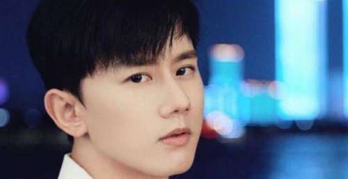 谢娜谈张杰受伤：跳跳和俏俏也在场，强忍困意非要接爸爸一起回家