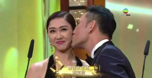最年轻的连庄视后想来内地发展，却被众人嫌弃不够格？