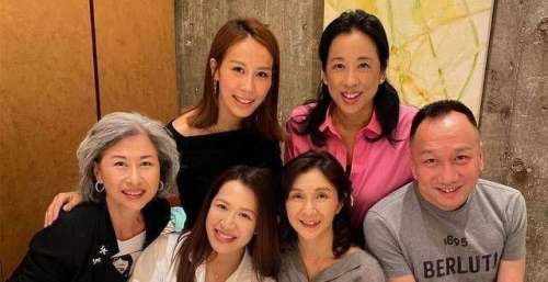 郭晶晶婆婆与三位港姐聚餐，叶倩文也罕见出镜，满头白发状态超好