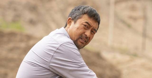 央视又一狠剧开播，男女主是熟悉的“演技派”，收视率全国第一名