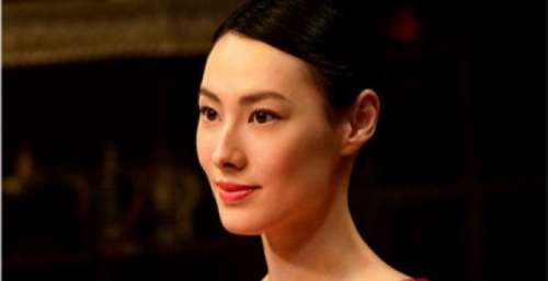 《第一炉香》为马思纯做配，可梁洛施分明才是葛薇龙