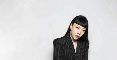吴莫愁感慨好声音十年奇妙 谈新专辑《盛开》接纳所有