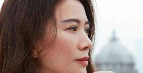 与宣萱绝交十年，暗骂佘诗曼“狐狸精”，为何张智霖仍不离不弃？