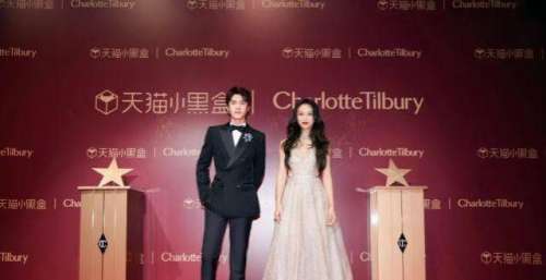 和梁朝伟传绯闻，嫁给韩国导演，如今大秀事业线艳压同行