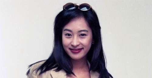 55岁黎美娴近照曝光，曾与梁朝伟相恋，嫁富豪息影20多年