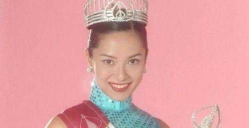 “绯闻航母”郭羡妮的毁灭史，她的故事远比想象更加恶劣