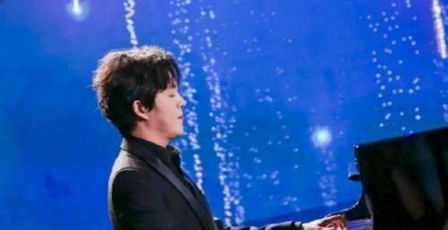 李云迪面临违约赔付责任，可能终身不能从事演艺行业