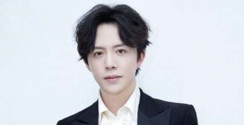 情场老司机？李云迪被曝不是初犯，恩师伤透心不愿接电话