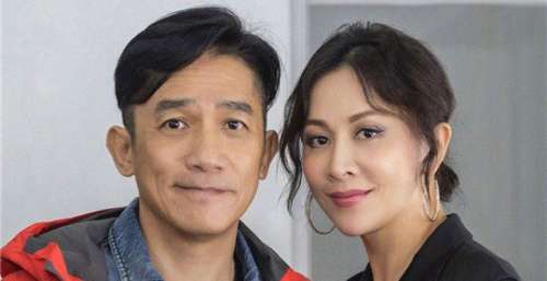 梁朝伟刘嘉玲深夜与友人聚餐，夫妻挽手离开，13年婚姻令人羡慕