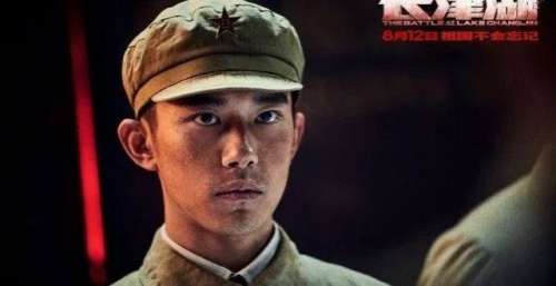 《长津湖》连夺24天冠军，票房突破52亿！这部7.8分神作也挡不住