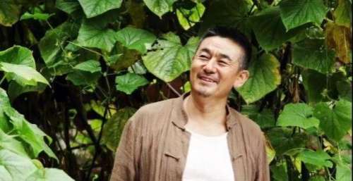 明明是同一个人，演完《理想之城》再演《突围》，差点没看出来