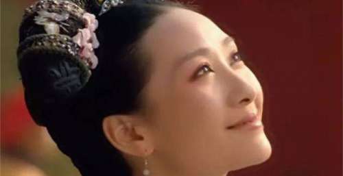 甄嬛传：皇帝杀妻灭子的真相，早在二十七集就出了马脚