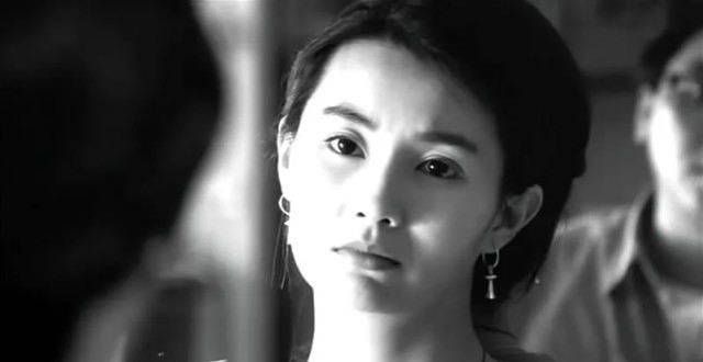 “美不是一切，它很浪费人生”。