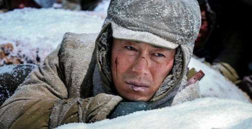 连夺25天冠军，被3部新片合力阻击，《长津湖》票房表现依旧强势