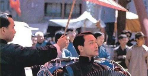 五位百亿导演，只有三位是专业的，都是借助《长津湖》实现票房破百亿