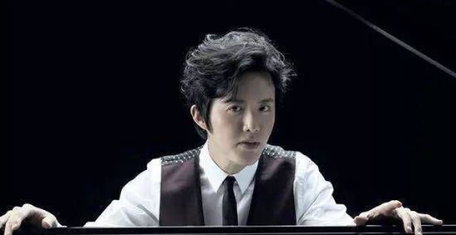 李云迪涉黄反映出一些艺人的无品无德，真把自己当成大众情人了