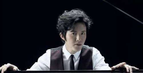 李云迪涉黄反映出一些艺人的无品无德，真把自己当成大众情人了