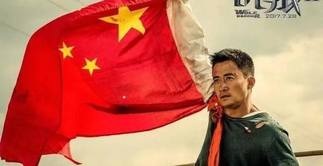 连夺26天票房冠军，《长津湖》突破53亿！距离《战狼2》仅差4亿！