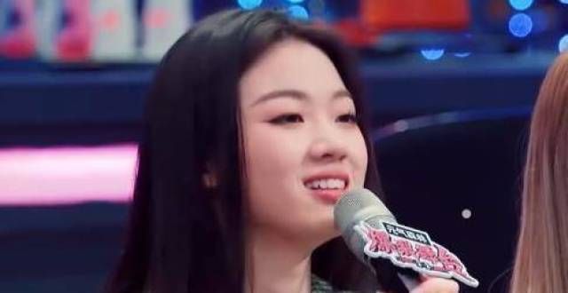 爆裂舞台：单依纯对吴宣仪的点评，真不是一般人可以接受的