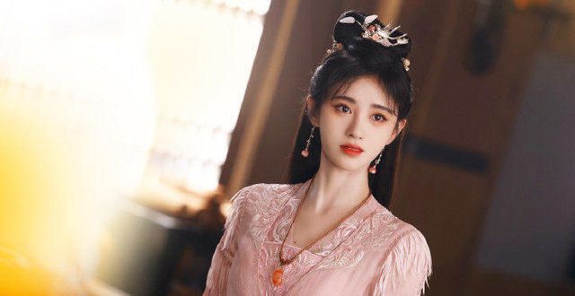 鞠婧祎《花戎》火凤陨落凡间，郭俊辰金身好耀眼