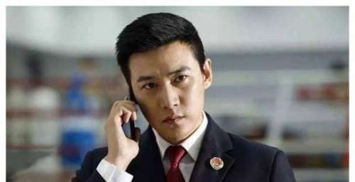 《人民的财产》最大败笔终于浮出水面，难怪豆瓣二星三星一片