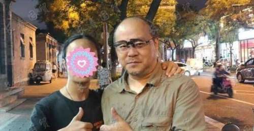 窦唯今年已经发行了20张数字专辑，两个女儿都有参与