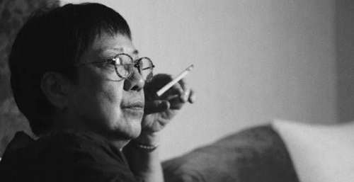 都在骂她，但她不是罪人